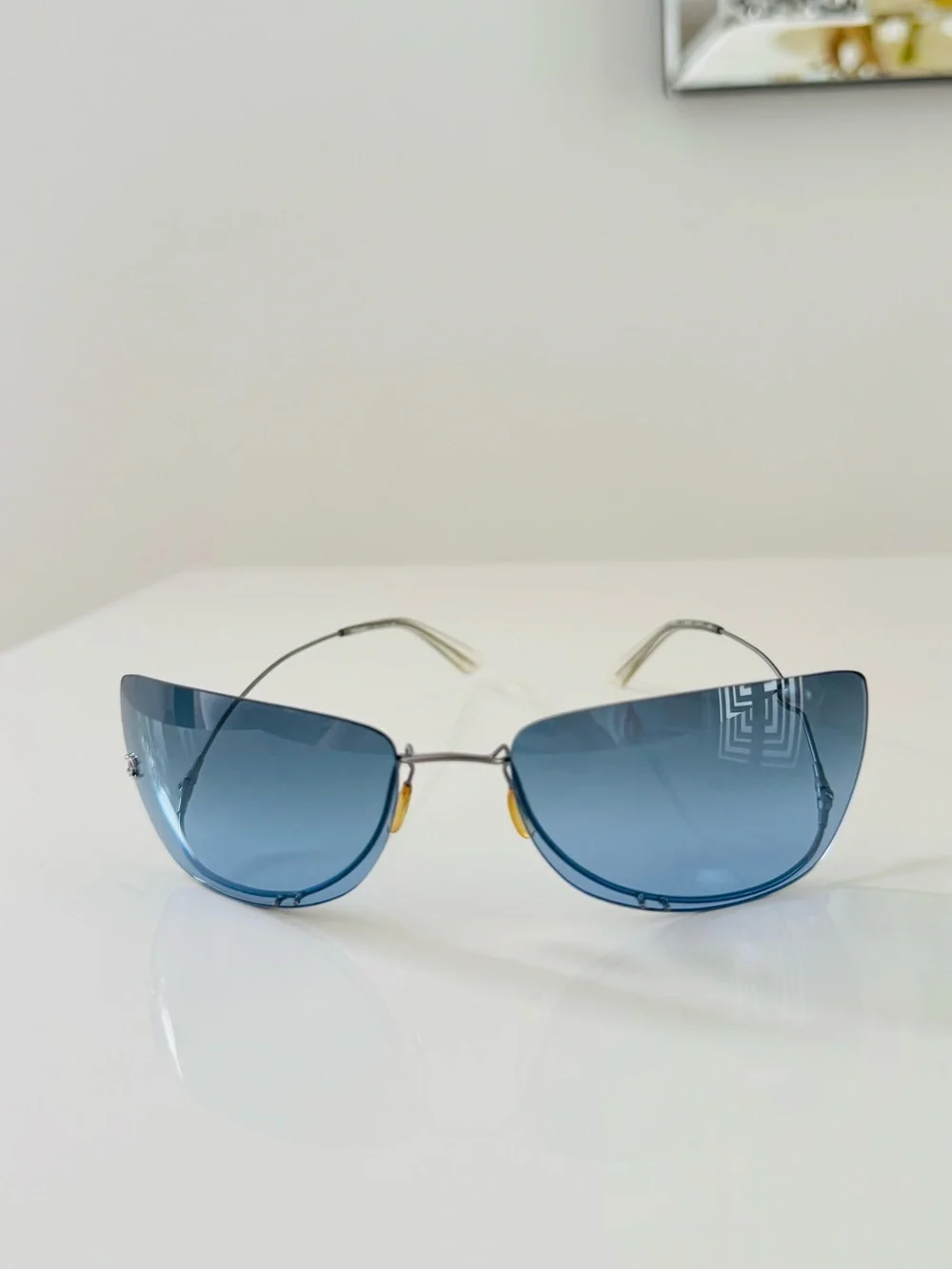 RARE🦋 Vintage Authentic Chanel blue pearl rimless sunglasses